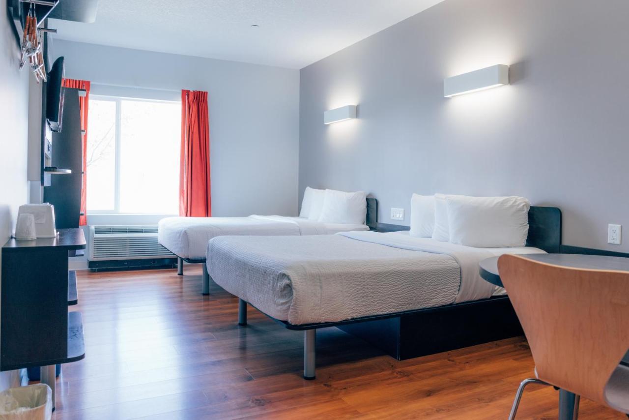 Motel 6 Airdrie Kültér fotó