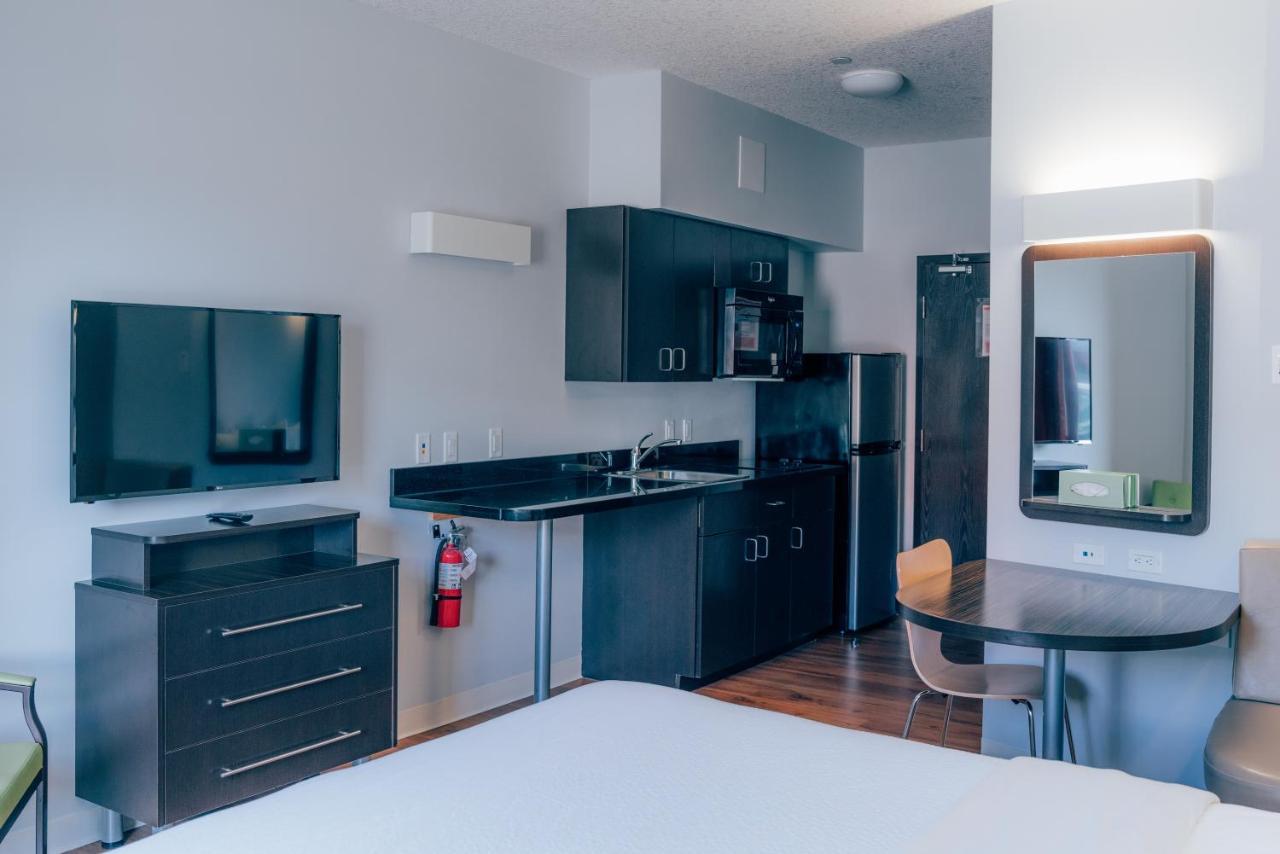 Motel 6 Airdrie Kültér fotó
