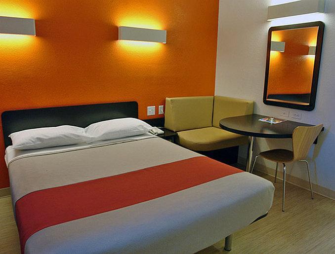 Motel 6 Airdrie Kültér fotó
