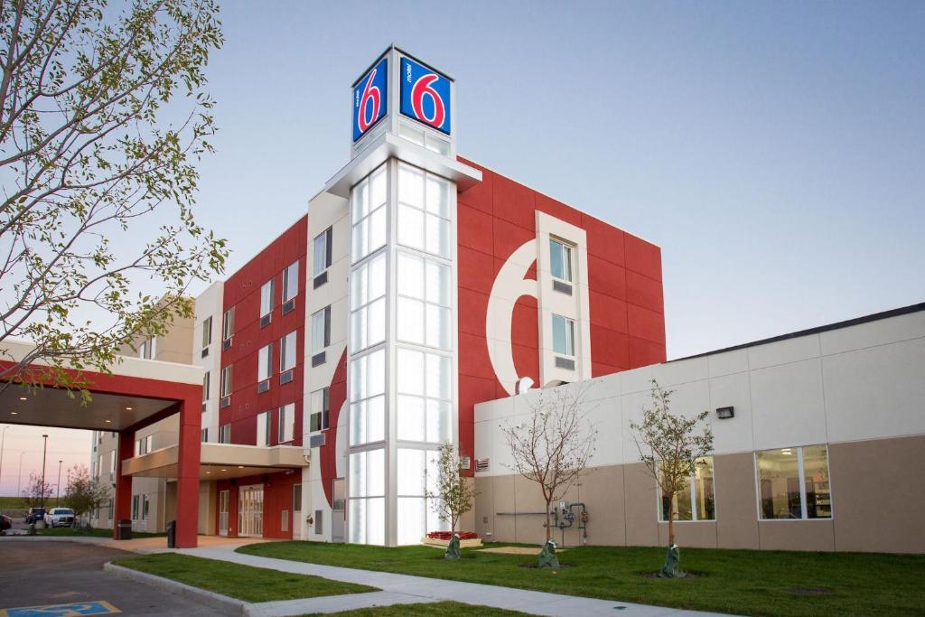 Motel 6 Airdrie Kültér fotó